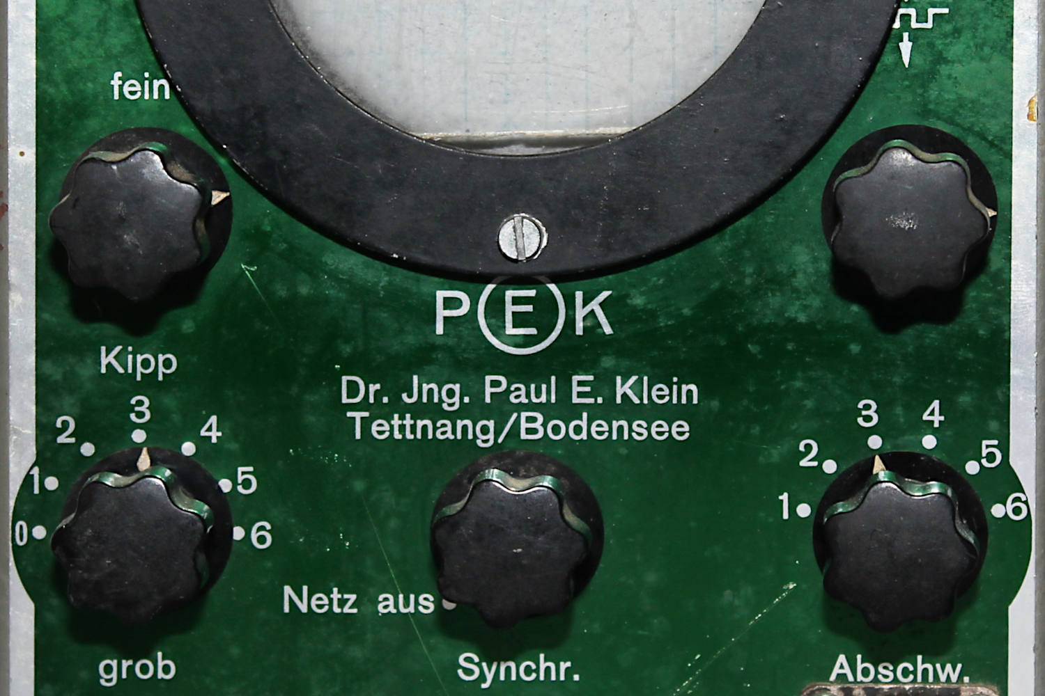 Oszilloskop mit "Tettnang" beim Logo Oszilloskop mit "Tettnang" beim Logo